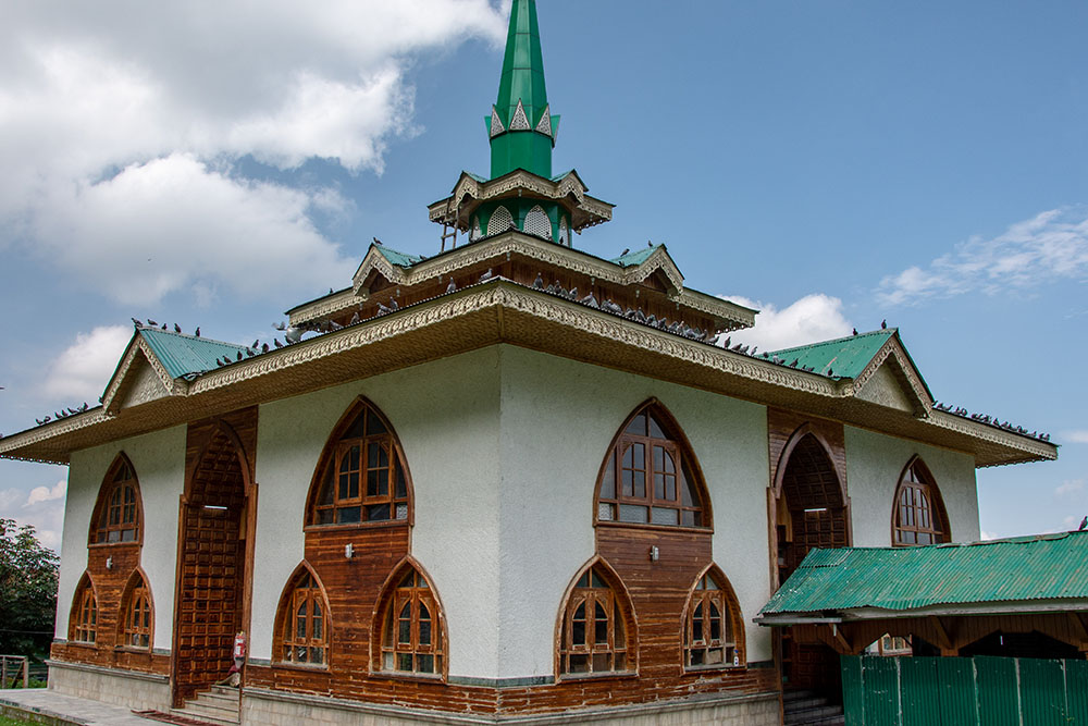 Baba Reshi Shrine